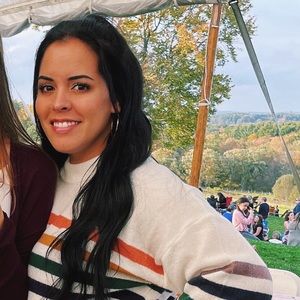 Meet your Posher, Stacy